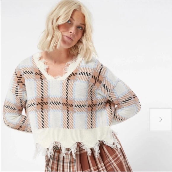 Rue21 Tops - Rue 21 Taupe Plaid Print Destructed Hem Crop Sweater Small